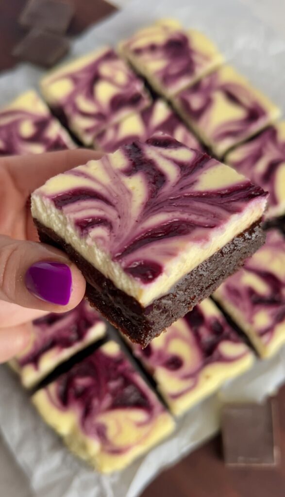 Berry Cheesecake Bars by colleenshealthylife - FoodSocial