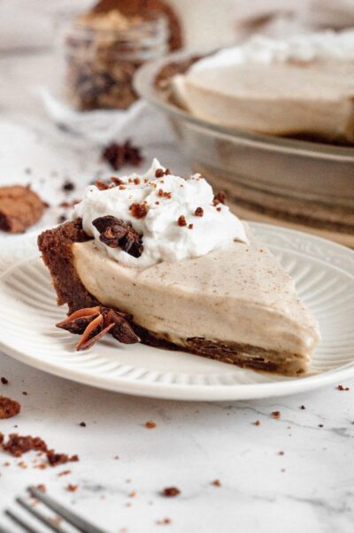 No-Bake Eggnog Pie (Gluten-Free & Vegan Option)