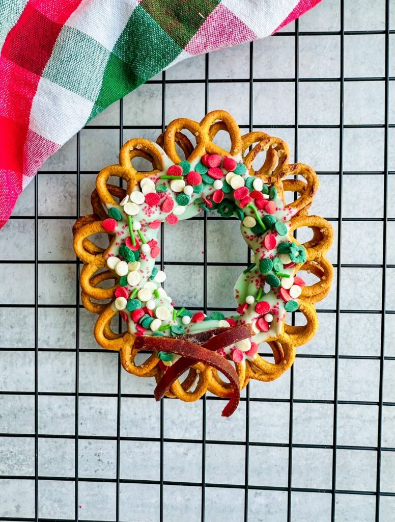 Pretzel Wreaths by LivLaughCook - FoodSocial