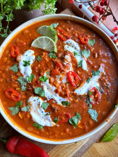 Tempeh & borlotti bean chilli