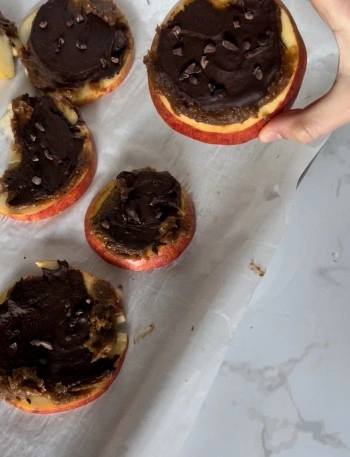 Date Caramel Apple Rounds