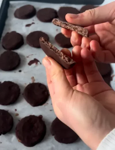 Healthier Thin Mints (refined sugar free)