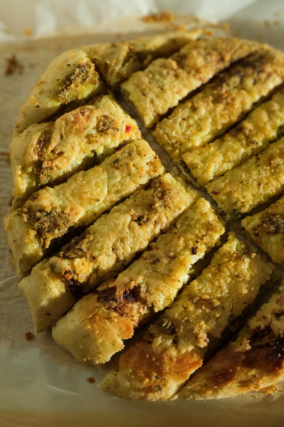 Horseradish Pesto Cheesy Bread