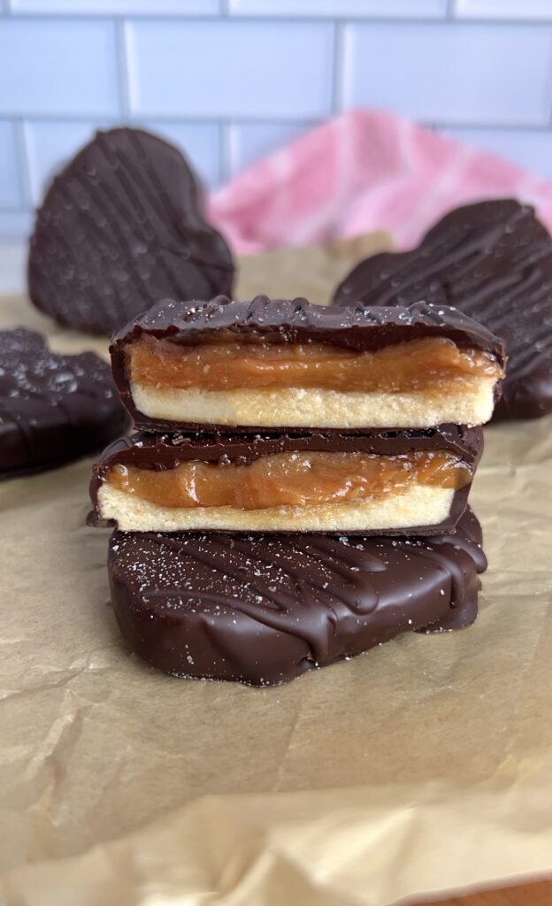 No Bake Twix Hearts by colleenshealthylife - FoodSocial
