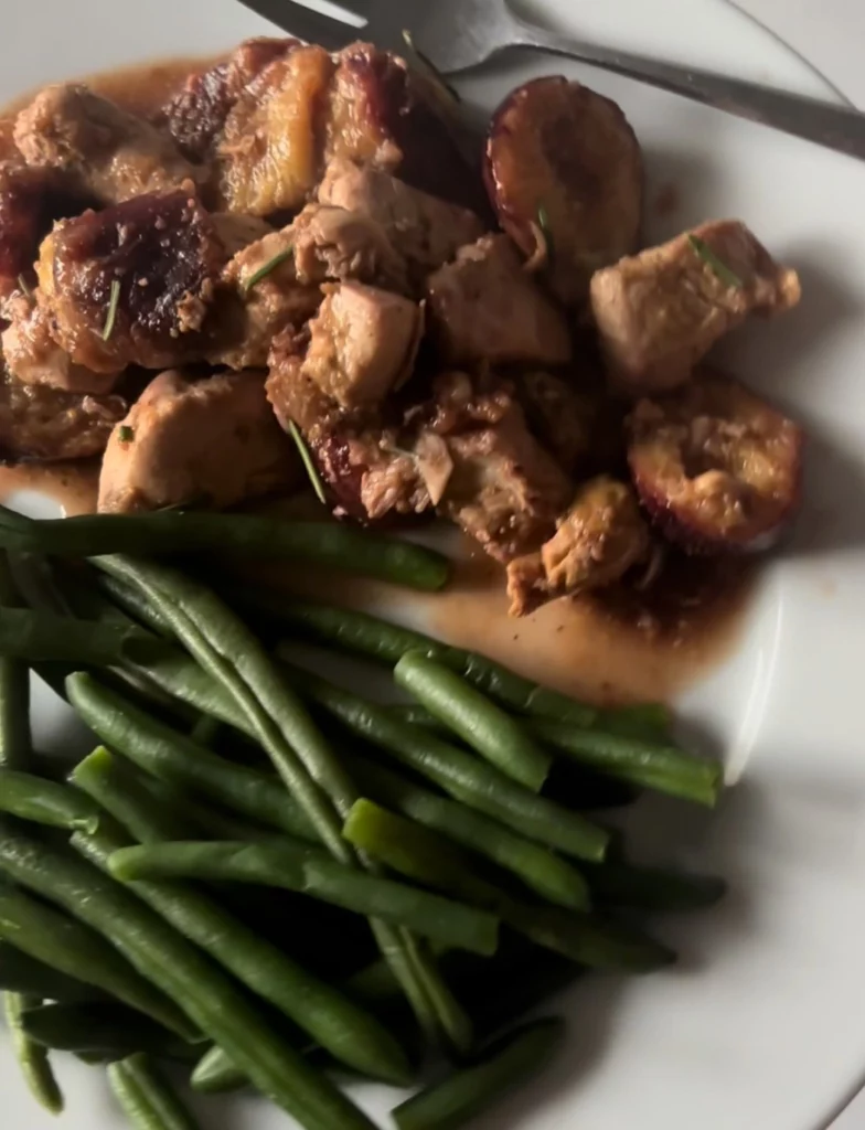 Skillet Fig Balsamic Chicken by naturallynourishedwitholivia - FoodSocial