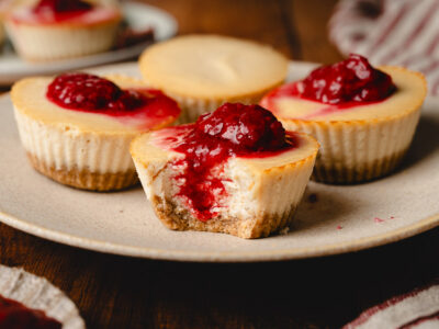 Mini Vegan Cheesecakes (Baked)