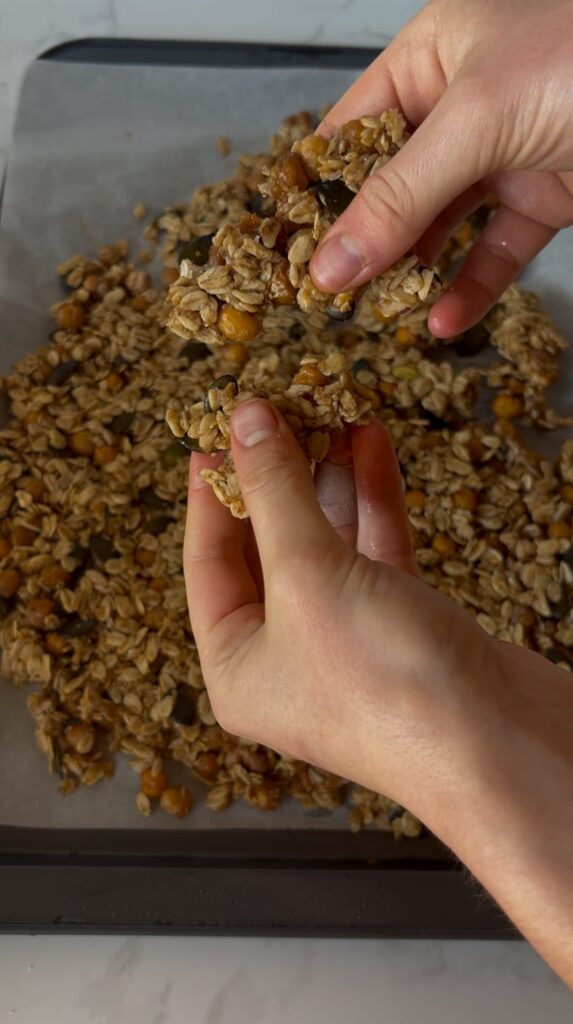 Chickpea Granola by naturallynourishedwitholivia - FoodSocial