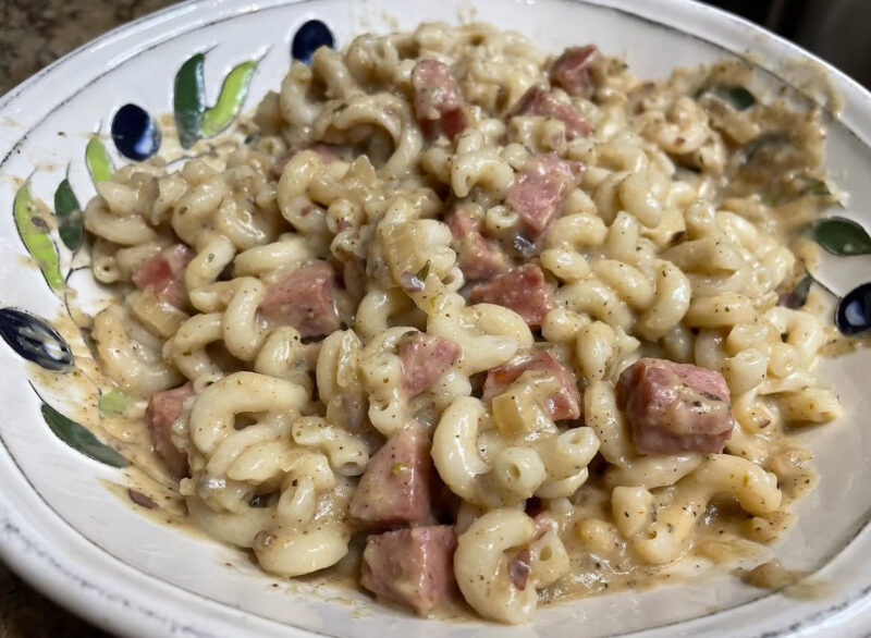 Vegan Alfredo Pasta Sauce by Nutrition from a tiny Kitchen - FoodSocial