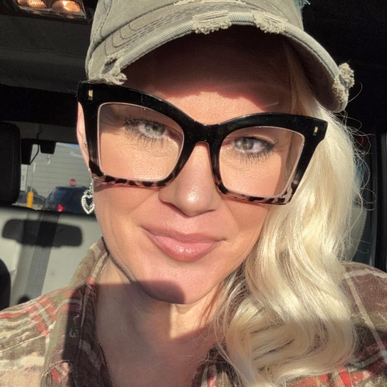 Head Shot: Nikki Chandler