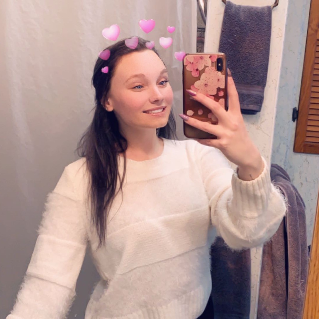 Head Shot: Nicole Martel