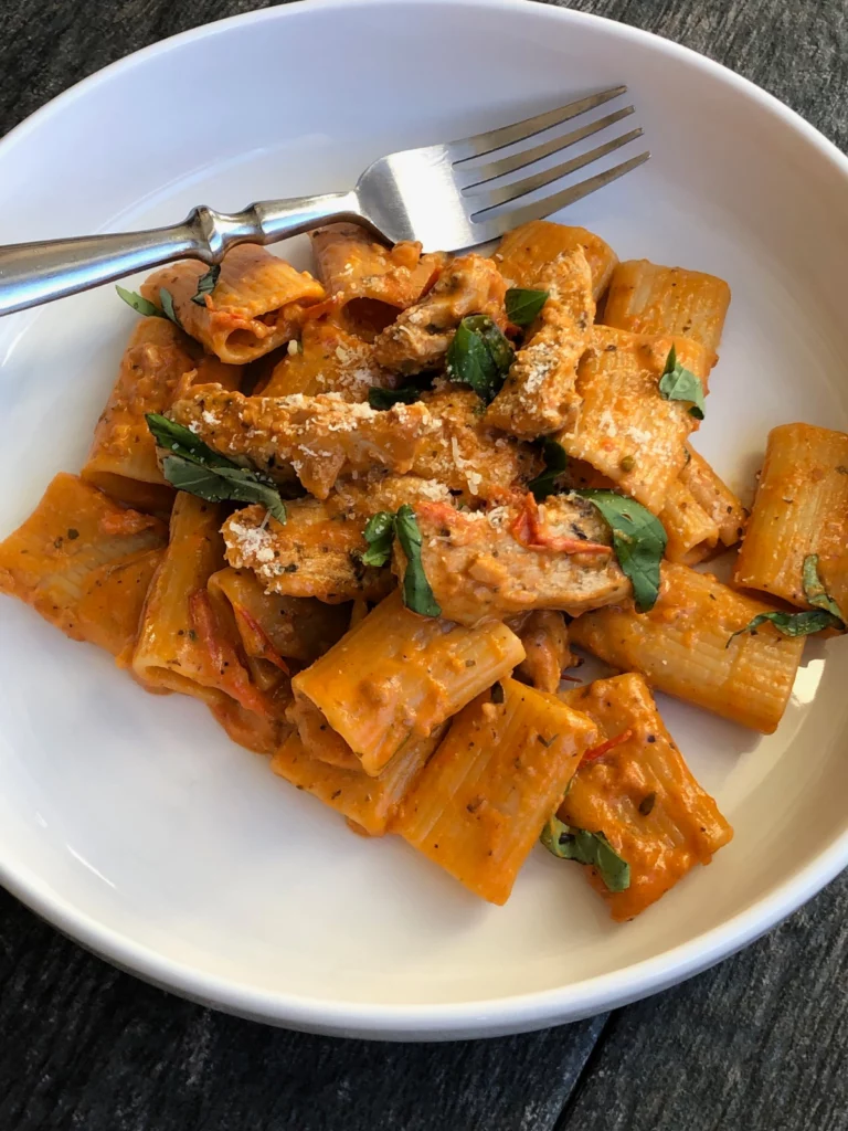 Rigatoni with Chicken and Vodka Sauce by Readyprepheal - FoodSocial