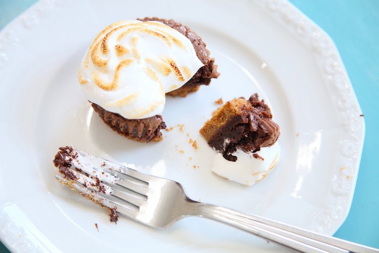 S’mores Cupcakes by Athomewithshay - FoodSocial