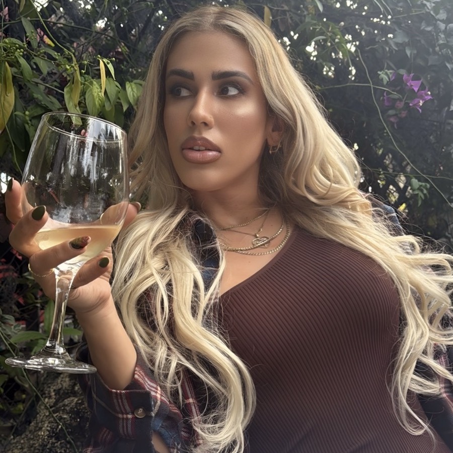 Head Shot: Angelica Martinez