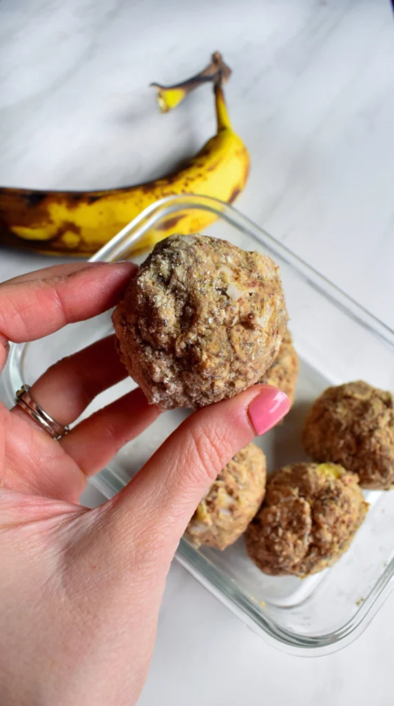 Banana Cinnamon Energy Balls by joyfuleatsnbeats - FoodSocial