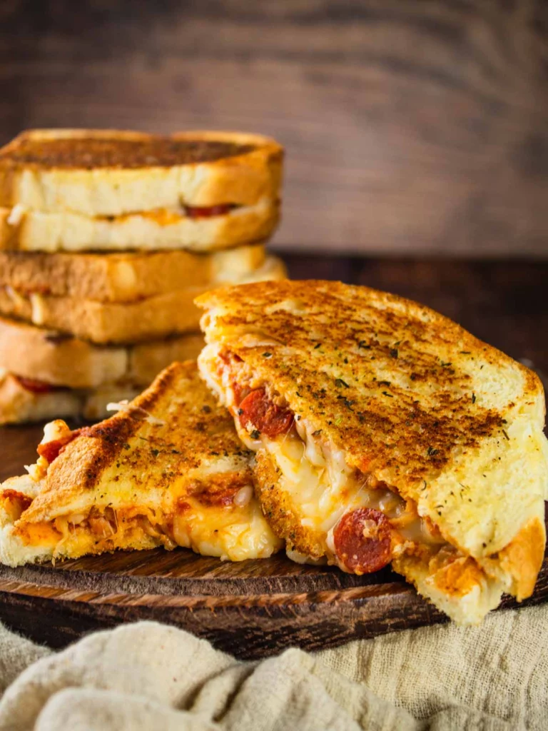 Pepperoni Pizza Grilled Cheese by scarlatifamilykitchen - FoodSocial