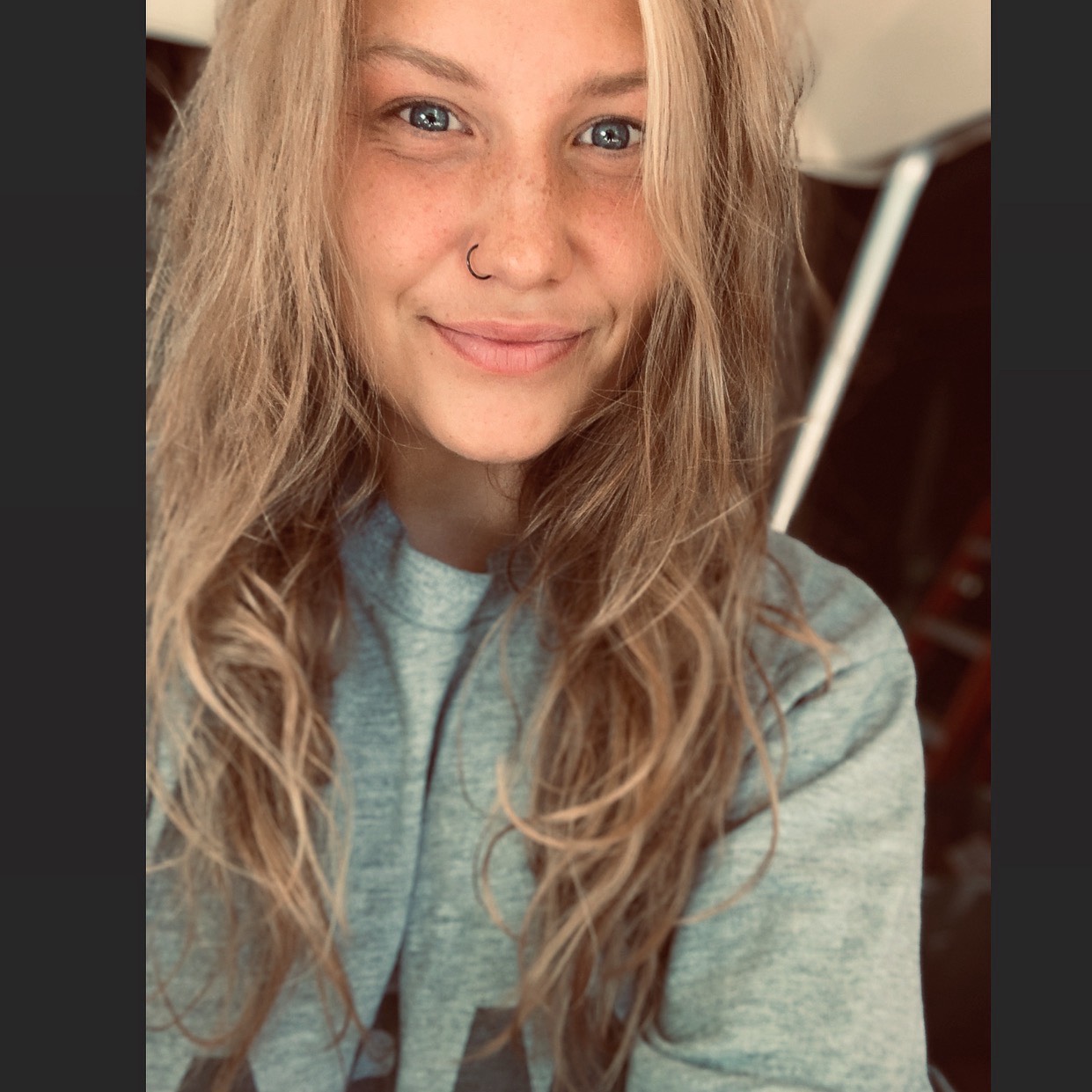 Head Shot: Kelly Biddle