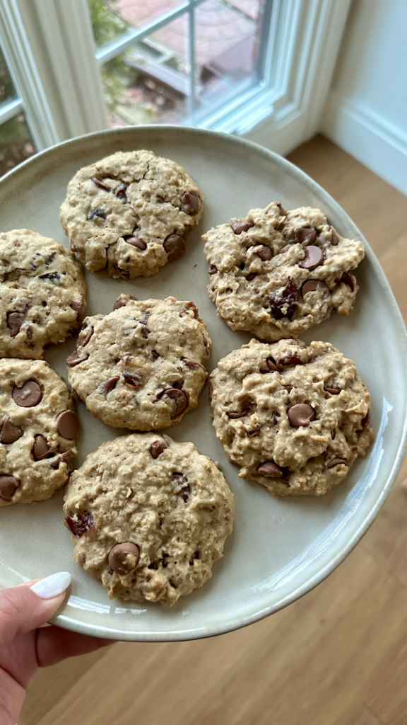 Oatmeal Date Chocolate Chip Cookies by Simplyhealthymama - FoodSocial