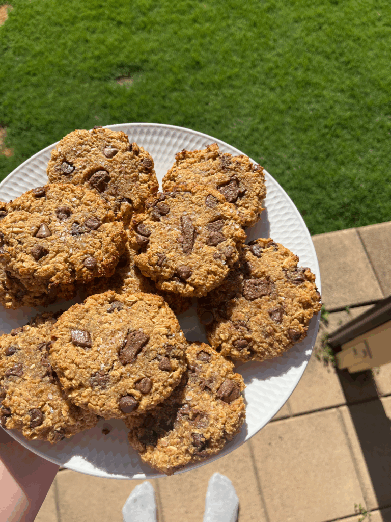 🍪guilt free chip oat cookies 🍪 by Lauren Jantzen - FoodSocial