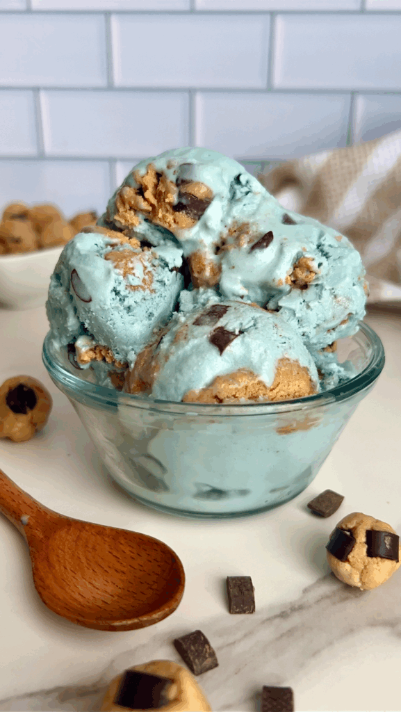 Healthy Cookie Monster Ice Cream by colleenshealthylife - FoodSocial