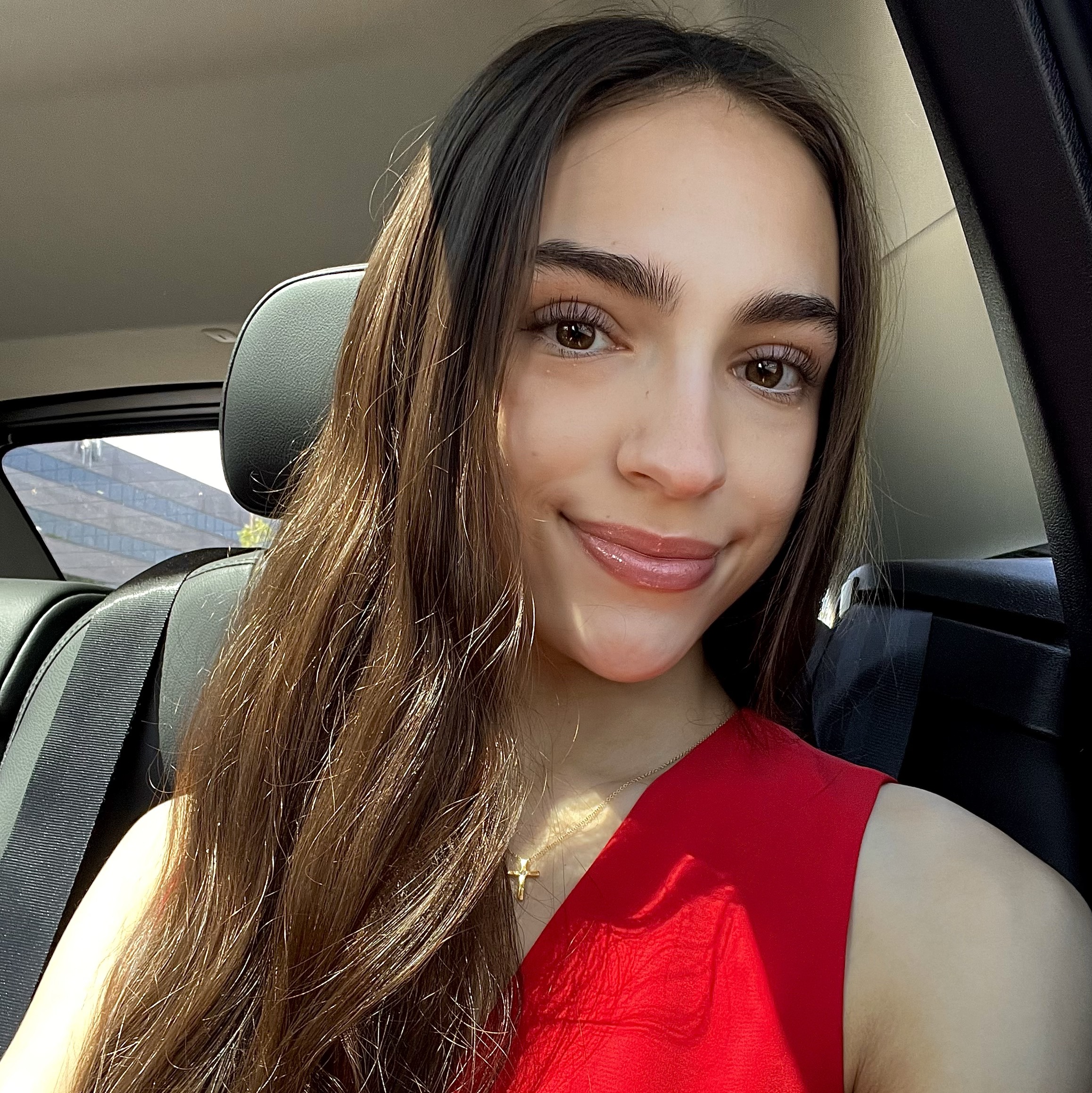 Head Shot: Daniela Ayala