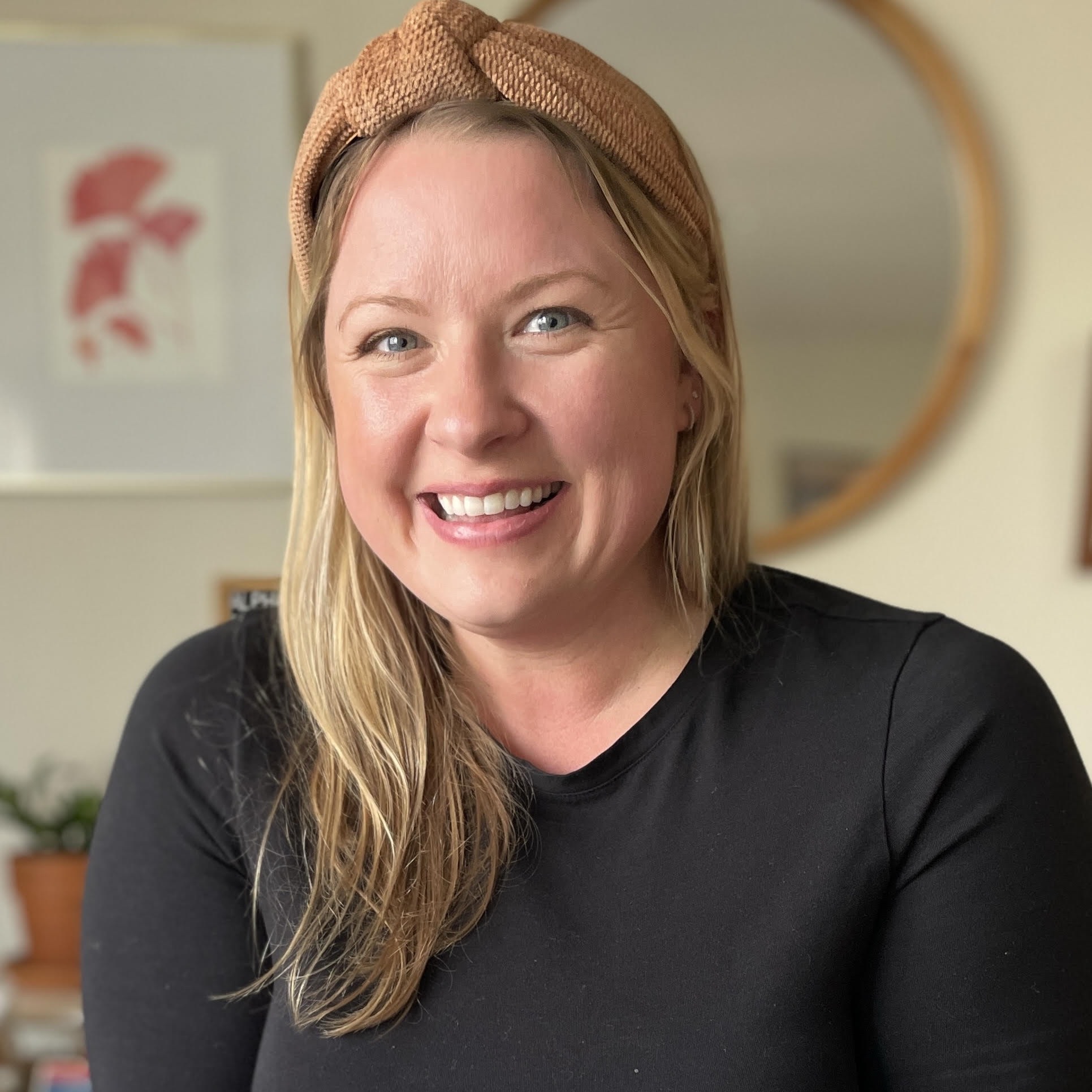 Head Shot: Amber Dawn