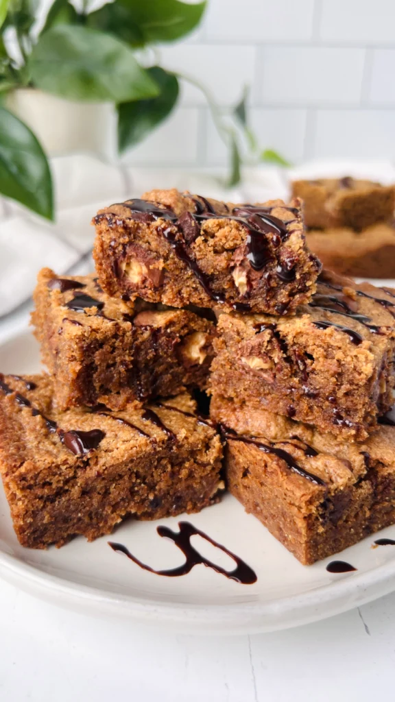 Peanut Butter Cup Blondies by hollysbestlife - FoodSocial
