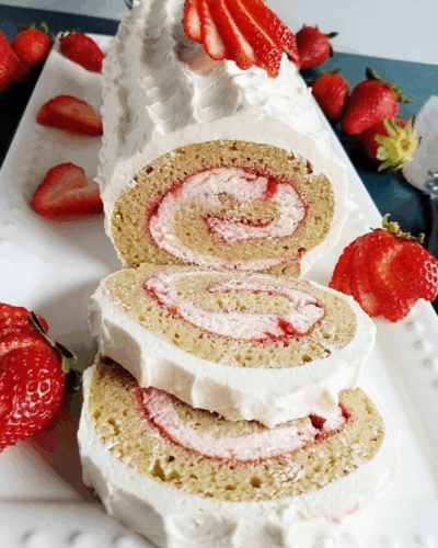 Keto Strawberry Shortcake Roll