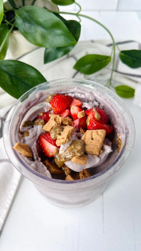 Berry Crumble Ice Cream by hollysbestlife - FoodSocial
