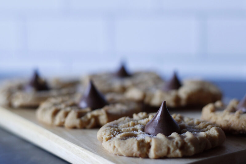 5 Ingredient Peanut Butter Kiss Cookies by Timestampedfood - FoodSocial