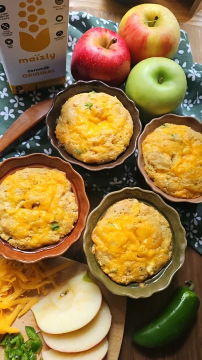 Apple-Jalapeño Cheddar Protein Cornbread  – Low Carb