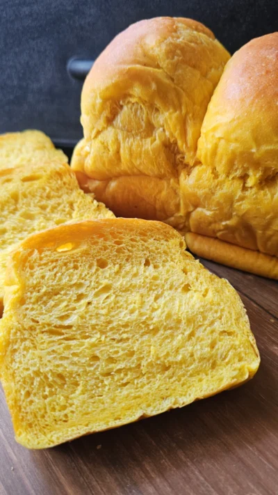 Sourdough Soft Pumpkin Pull-Apart Bread