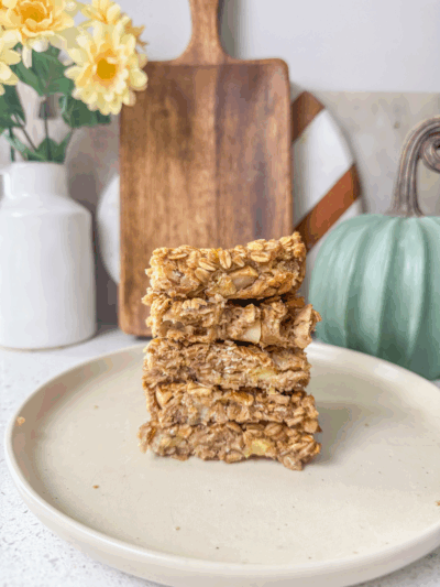 Apple Pie Granola Bars