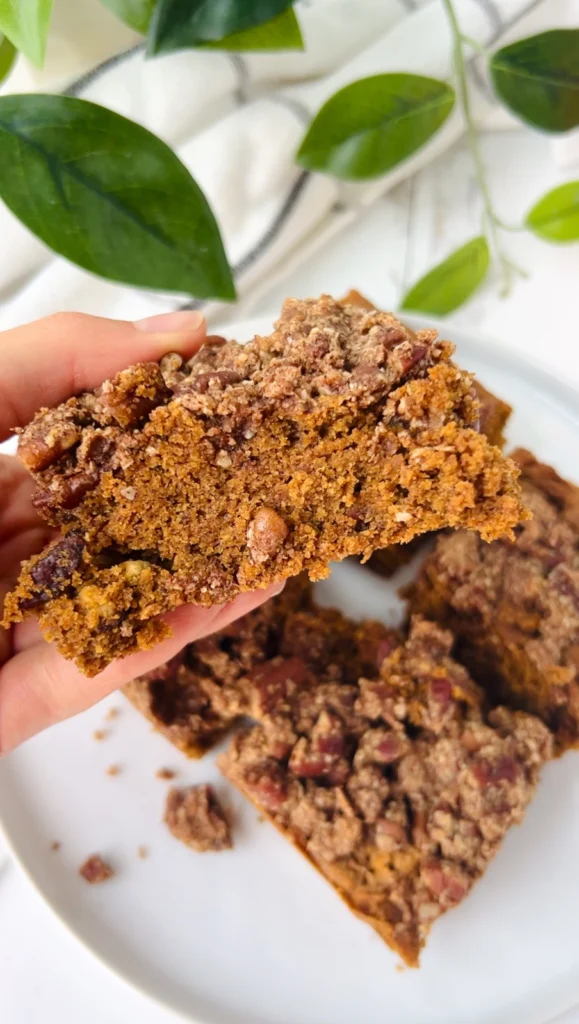 Pecan Crumble Pumpkin Spice Blondies by hollysbestlife - FoodSocial