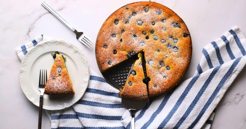 Low Carb Ricotta Blueberry Cake by Oscar Chimenti - FoodSocial