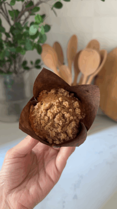 Apple Cinnamon Crumb Muffins