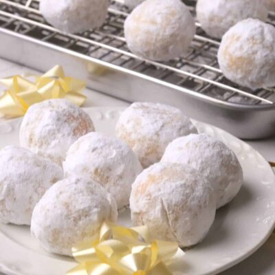 Low Carb Gluten Free Snowball Cookies (5 Ingredients)