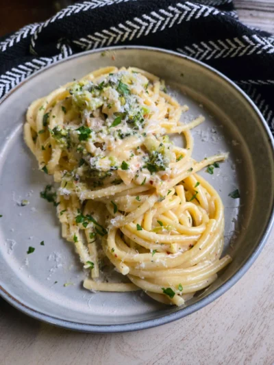 Creamy Broccoli Cheddar Bucatini