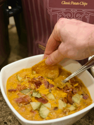 slow cooker loaded bacon cheeseburger chili