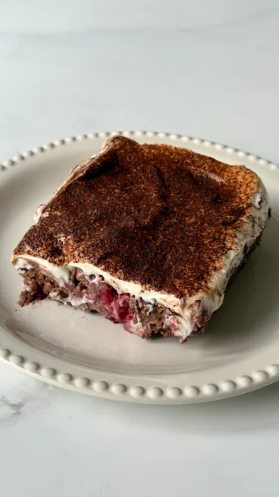Chocolate Raspberry Baked Oats