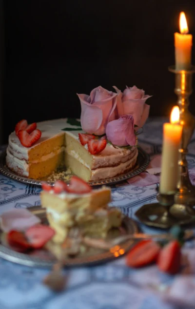 A Danish Treat: Almond Cake with Vanilla Cream