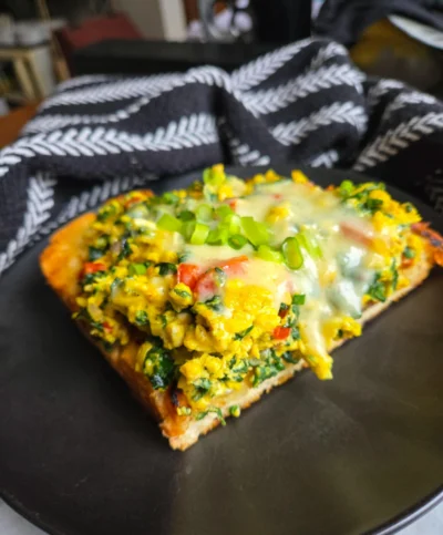 Cheesy Spinach Scram Toastie