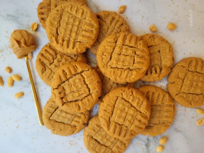 Classic Peanut Butter Cookies (Vegan)