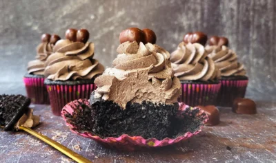 Black Cocoa Cupcakes (Vegan)