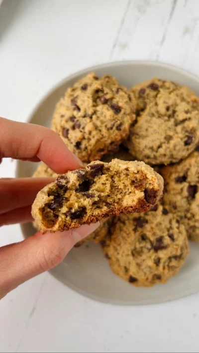 Banana Chocolate Chip Cookies