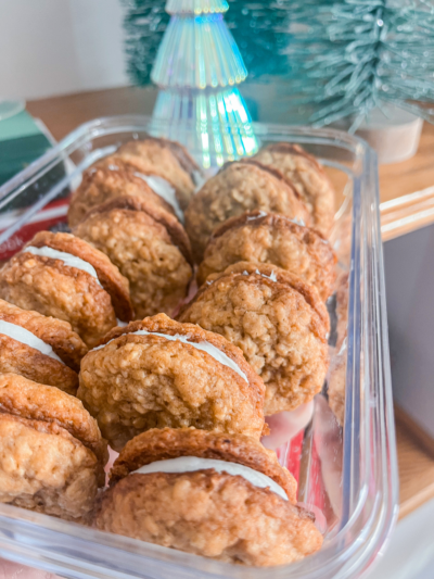 Brown Sugar Oatmeal Cream Pies