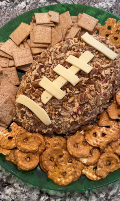 Bacon Cheddar Cheese Ball