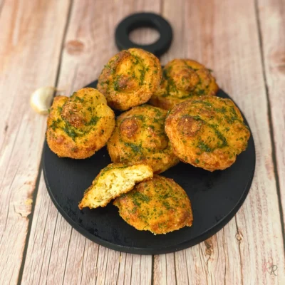 Cottage Cheese Garlic Knots | High Protein Low Carb Bread