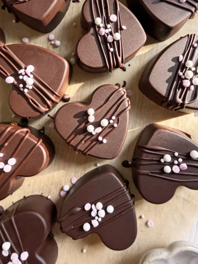 Chocolate Almond Butter Hearts (3 Ingredients)