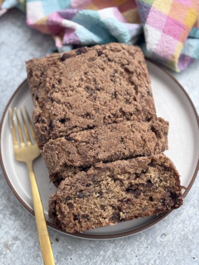 Gluten Free Chocolate Chip Banana Bread with Cinnamon Crumble Topping