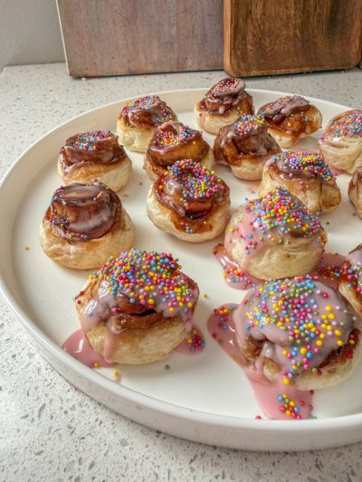 10 Minute Cinnamon Rolls